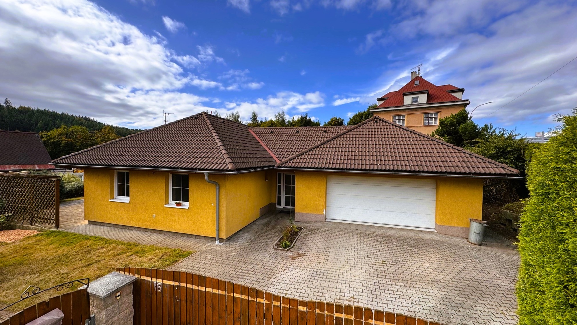 Prostorný bungalov 4+kk s dvojgaráží, Jablonec nad Nisou ul. Maxe Švabinského