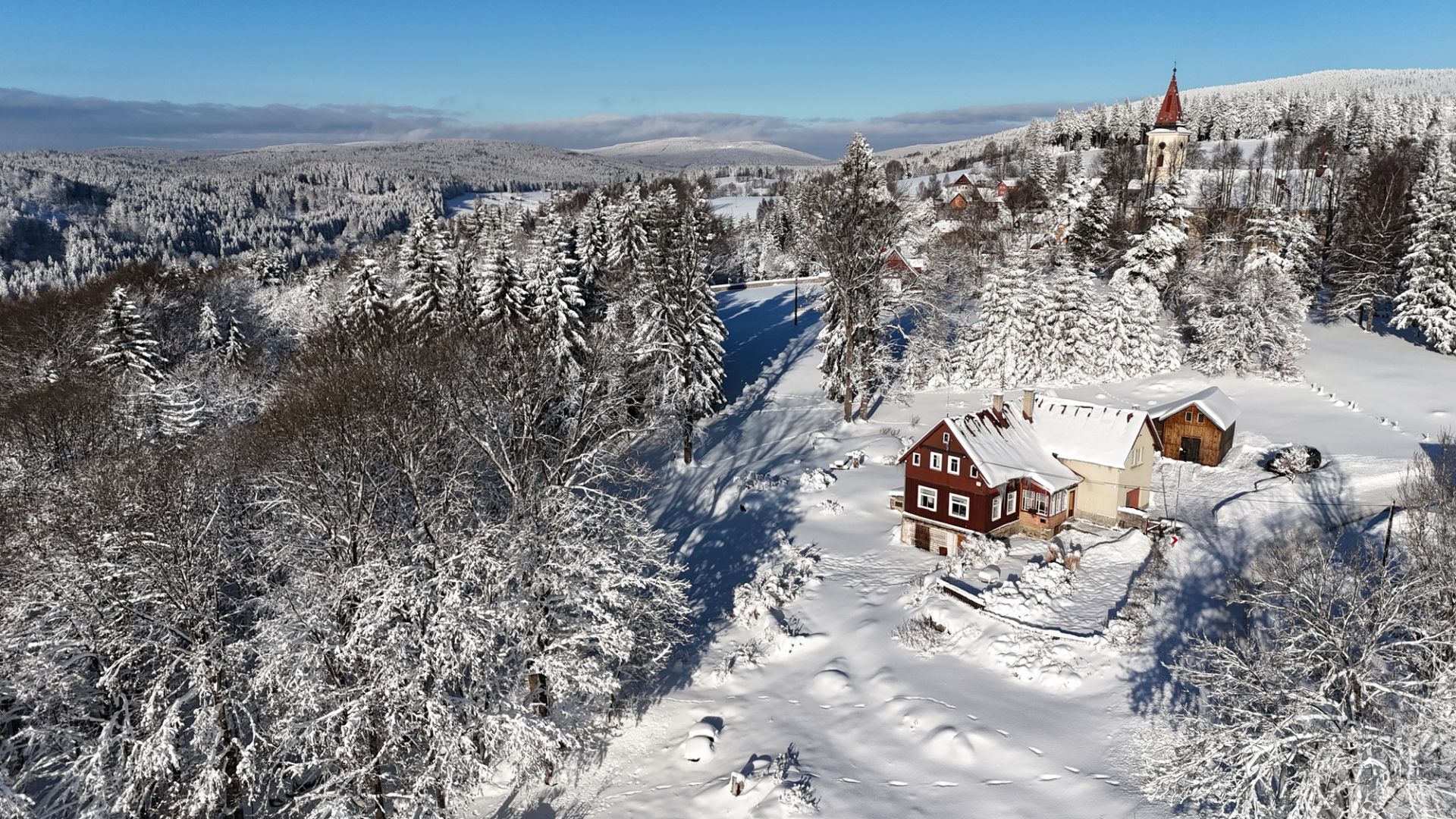 Prostorná chalupa 223m2 Kořenov  - Jizerské hory, pozemek 1500m2